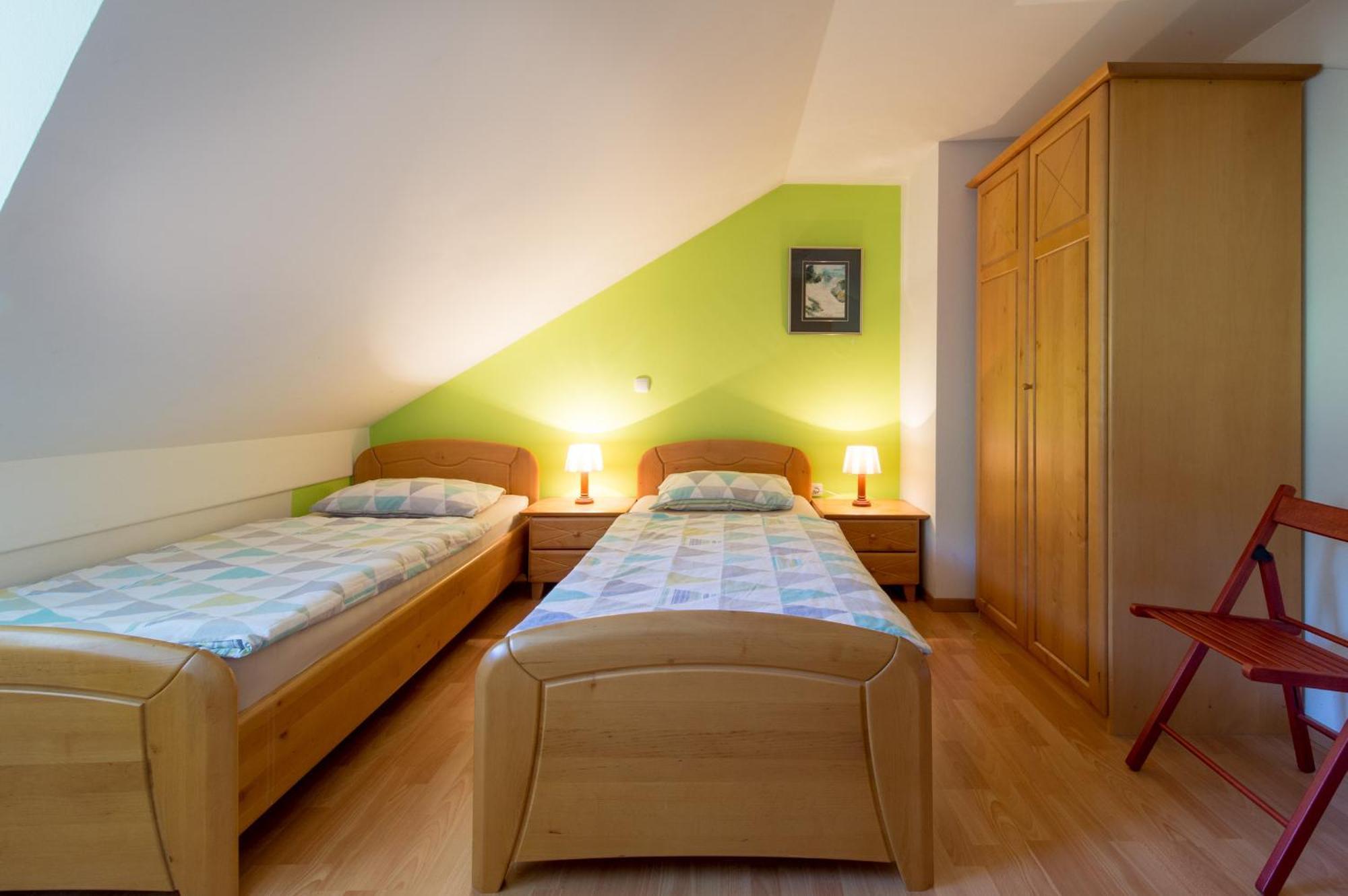 Apartments Jaka ドレーニスケ・トプリーツェ 部屋 写真
